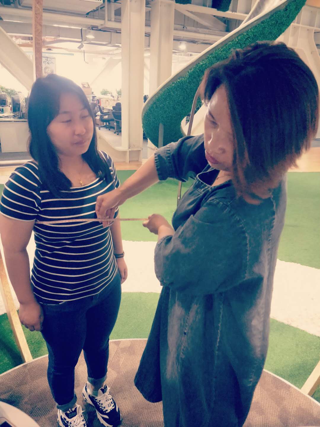 小姐姐坚持住马上就量好了 小姐姐坚持住马上就量好了