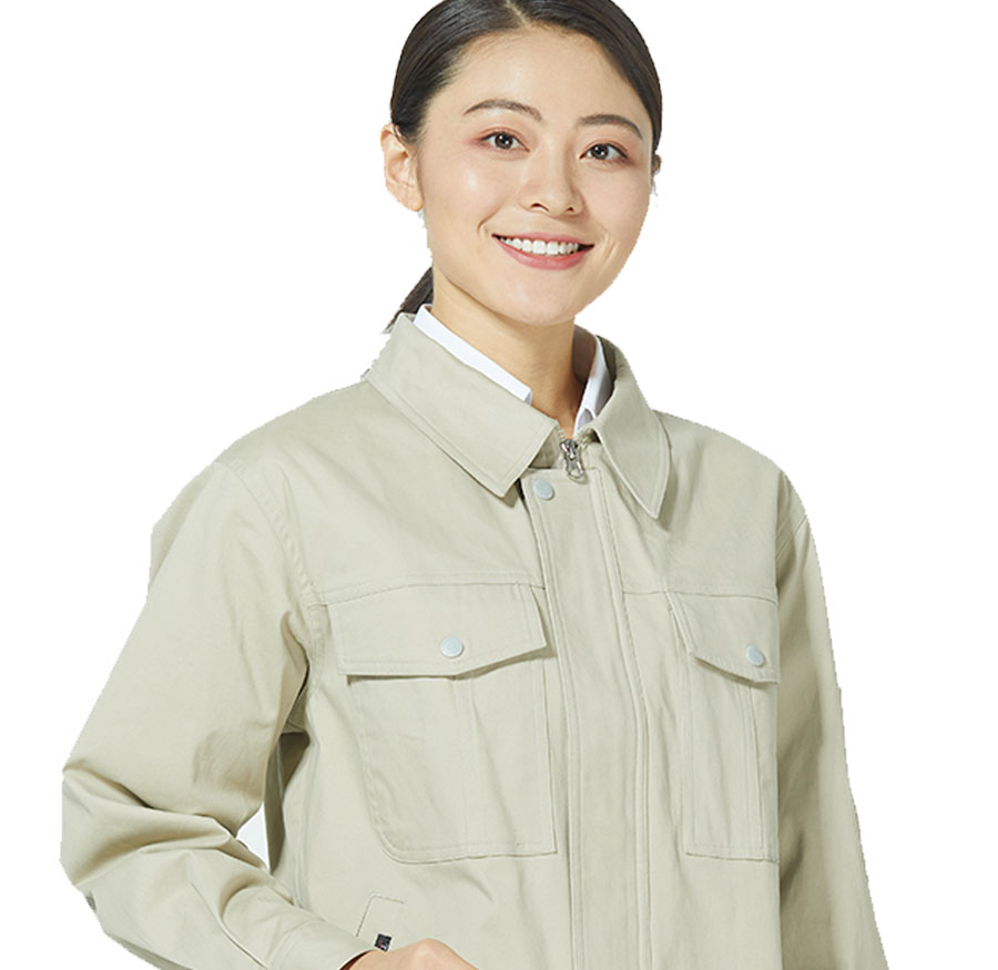 经典翻领夹克女模特展示图