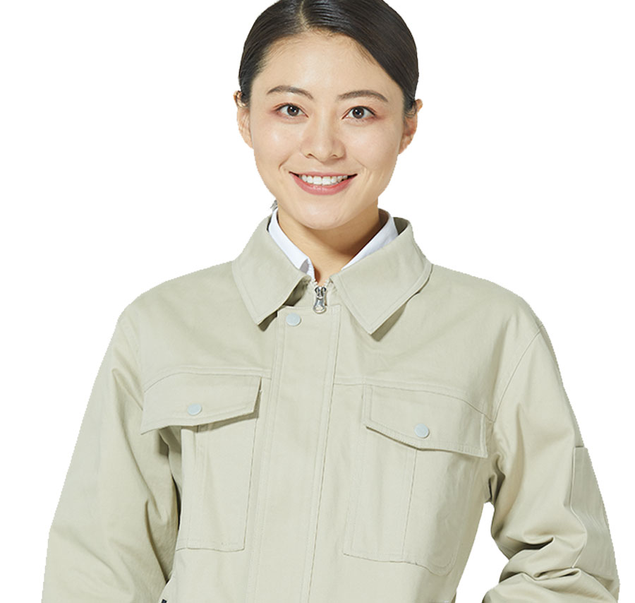 经典翻领夹克女模特展示图3