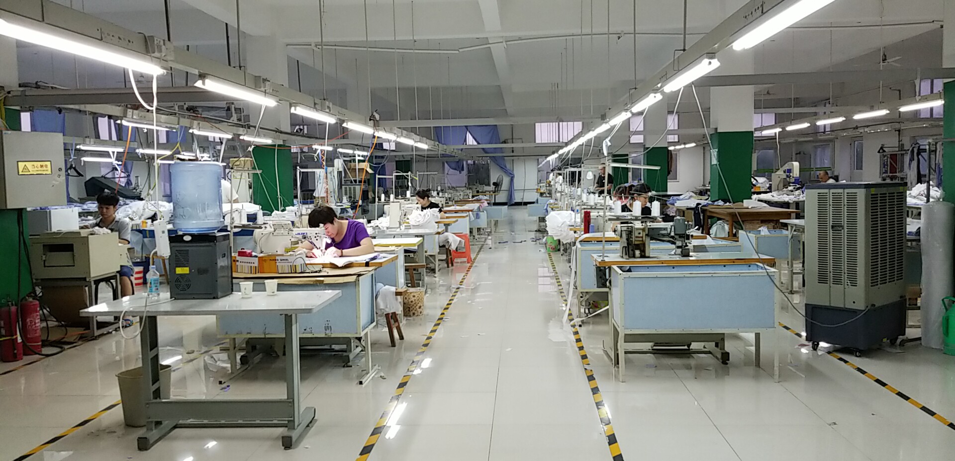 怎么样选择工作服定制厂家。 怎么样选择工作服定制厂家。